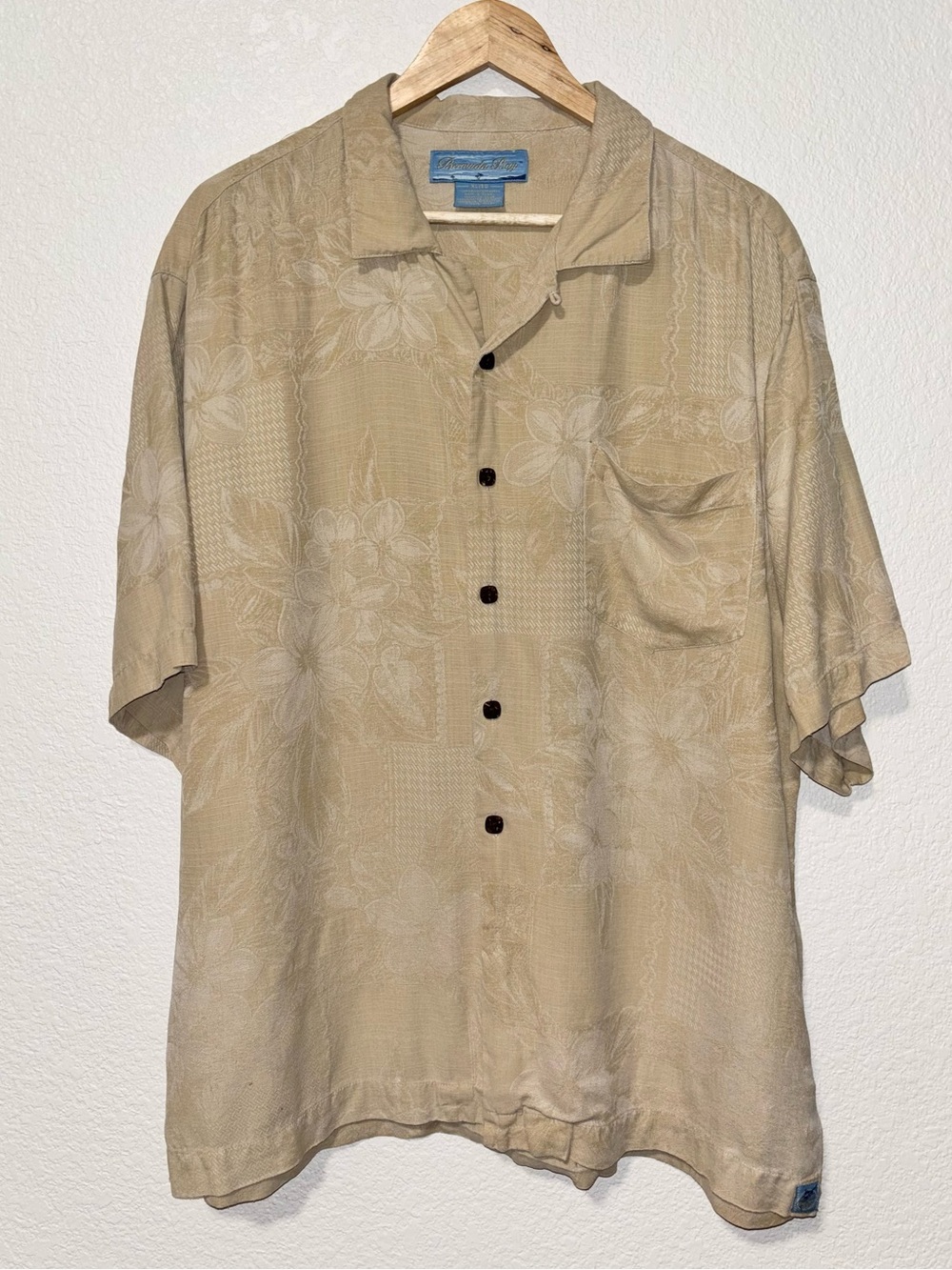 Bermuda Bay 100% Silk Floral Jacquard Hawaiian Shirt Men’s XL/EG Beige Tan Y2K